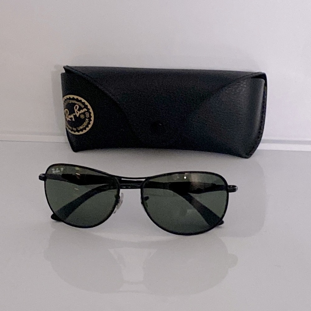 Ray-Ban Black Aviator Polarized Unisex Sunglasses